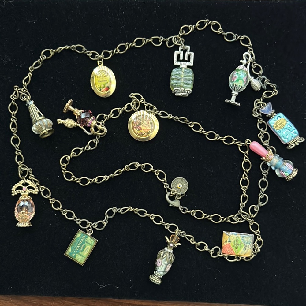 NWOT Vintage Designer Sweet Romance Perfume Bottles & Lockets Charm Necklace - Picture 3 of 8